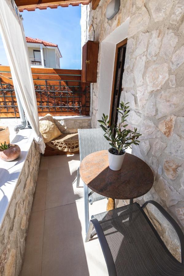 Nymphes House Pefkochori Villa Luaran gambar
